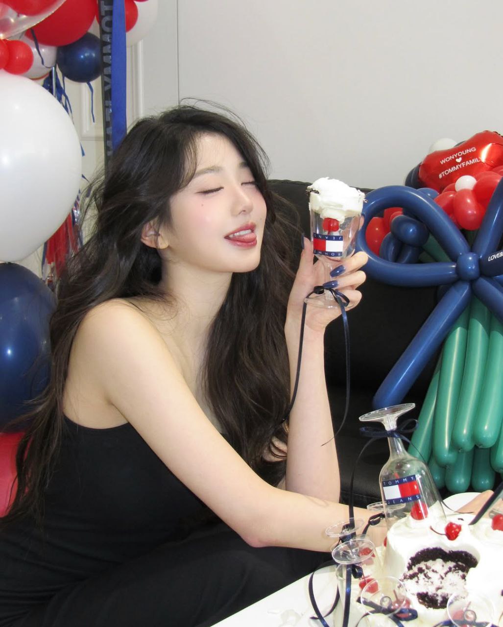 A moment captured by Jang Wonyoung (IVE)'s fan