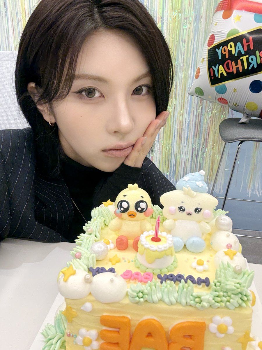 Behind-the-scenes cut of NMIXX