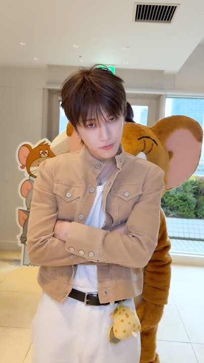 Behind-the-scenes cut of Leehan (BOYNEXTDOOR)