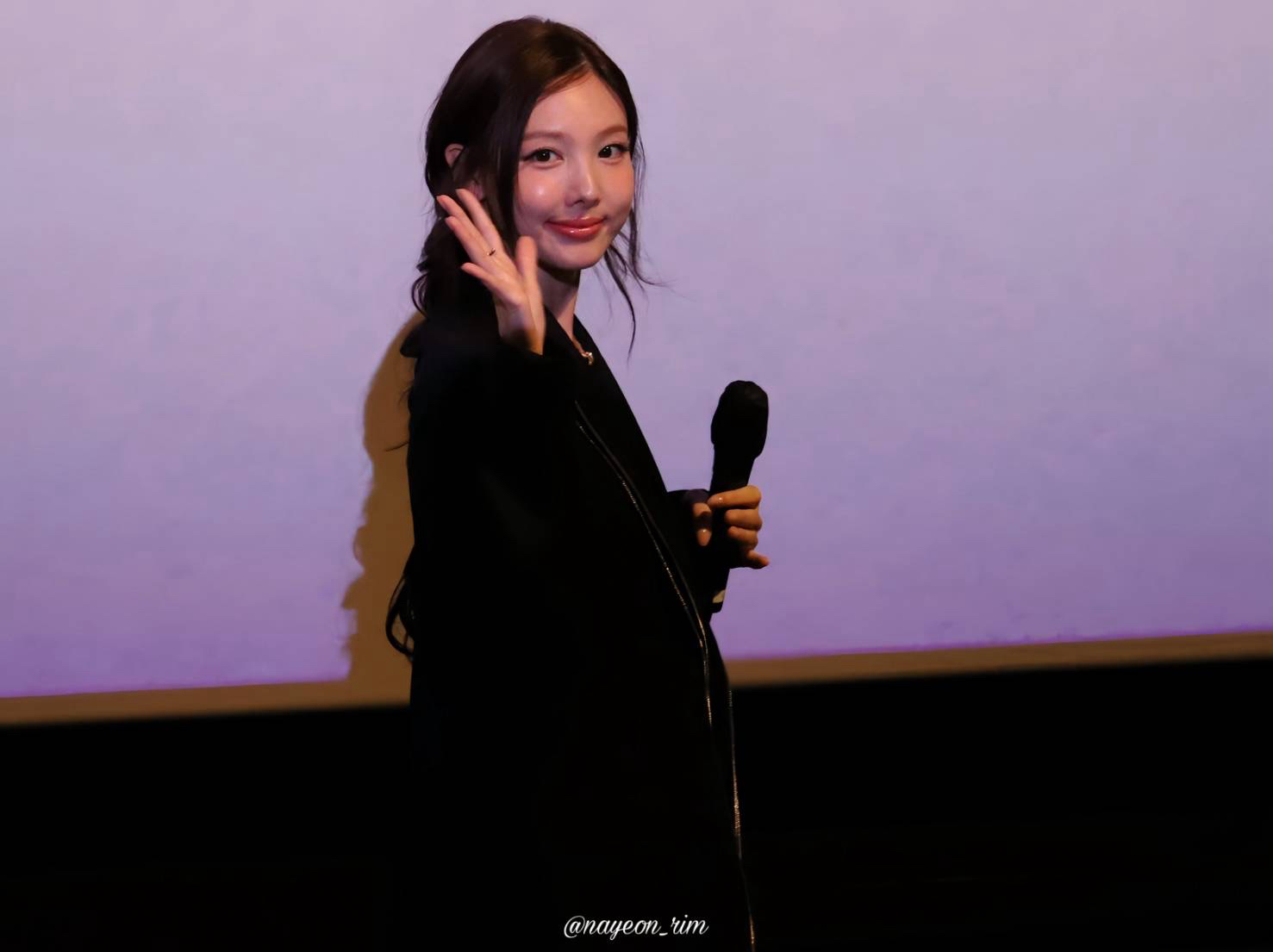 Potret di balik layar Nayeon (TWICE)