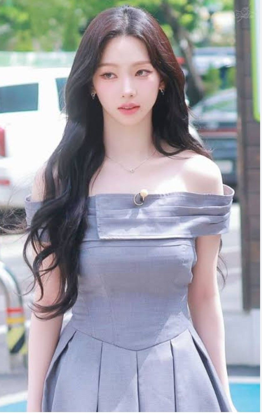 Latest photo of Karina (aespa)