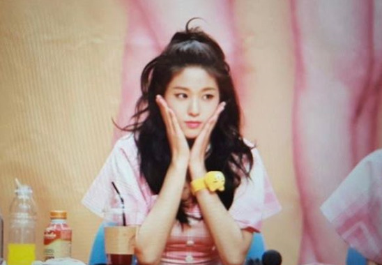 A moment captured by Seolhyun (AOA)'s fan