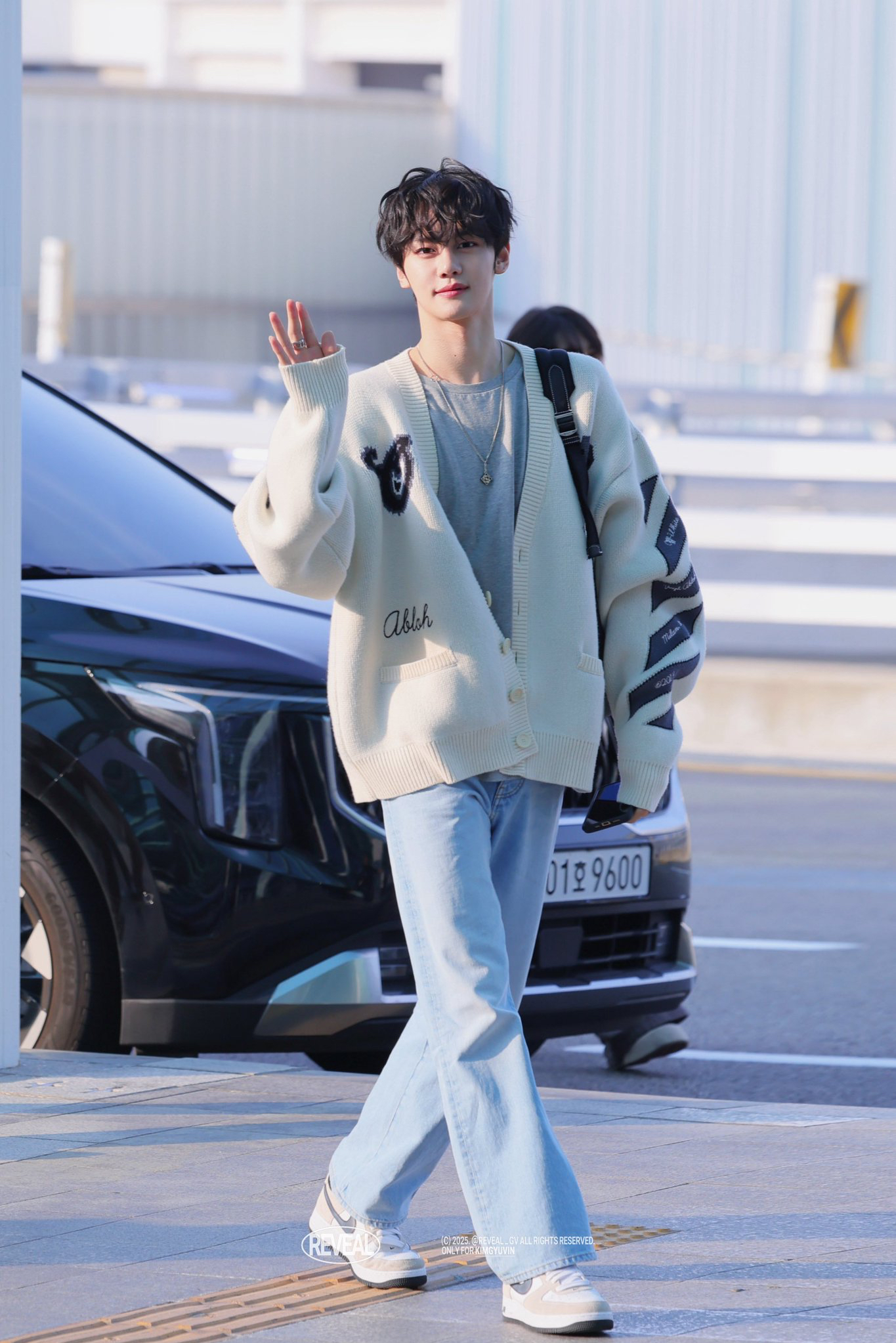 A moment captured by Kim Gyuvin (ZEROBASEONE)'s fan