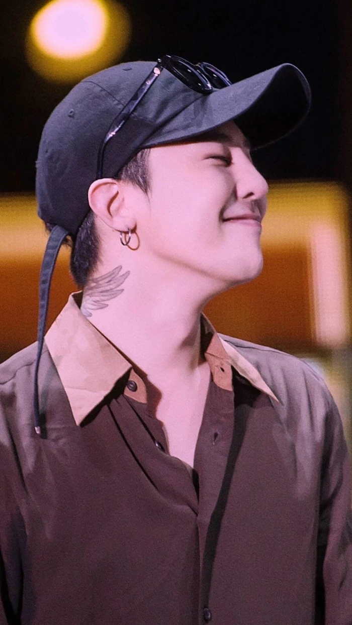 A heartfelt wallpaper shared by G-DRAGON (BIGBANG)'s fans