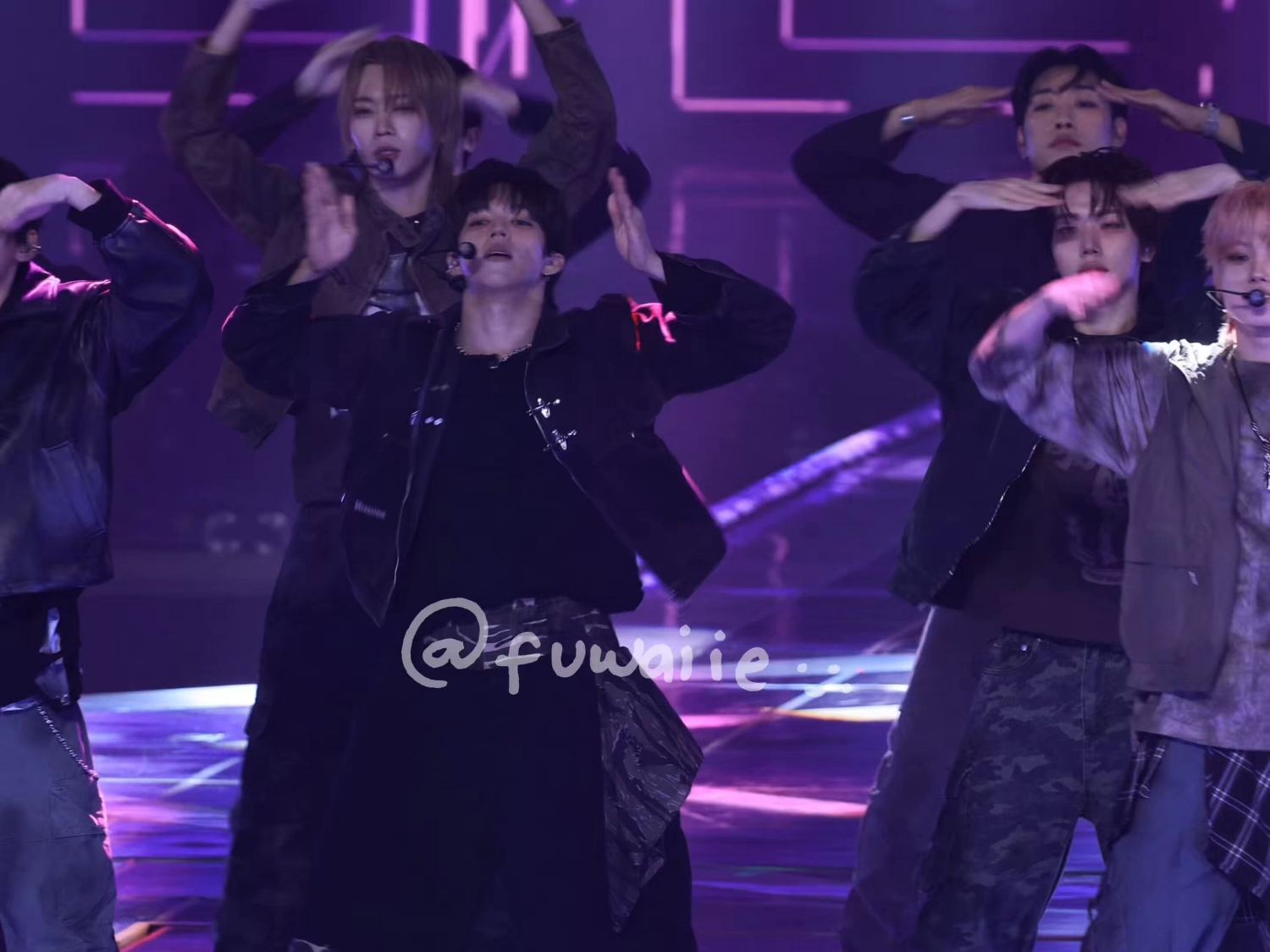 Latest photo of JL (AHOF)