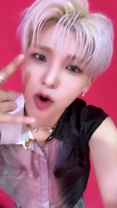 A moment captured by Doha (n.SSign)'s fan