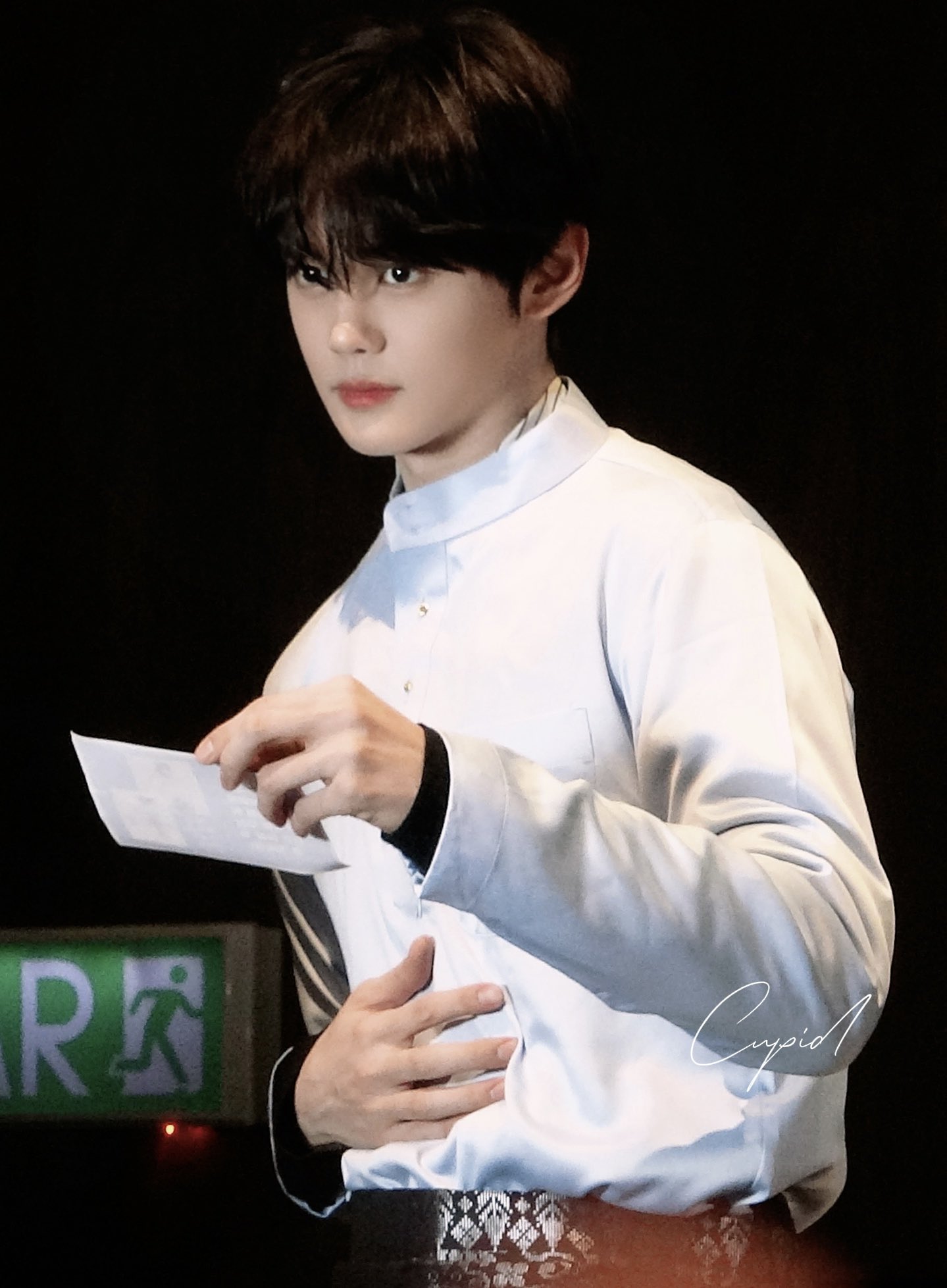 A moment captured by Kim Gyuvin (ZEROBASEONE)'s fan