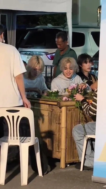 Fan-made special wallpaper for Hu Yetao (NexT1DE)