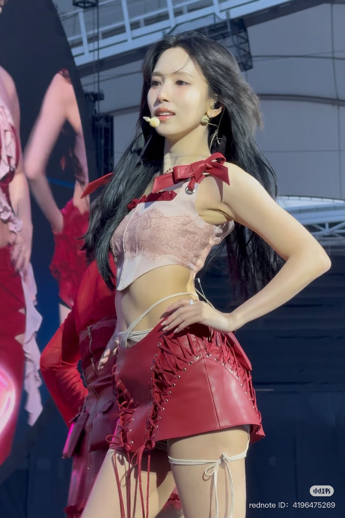 Behind-the-scenes cut of TWICE