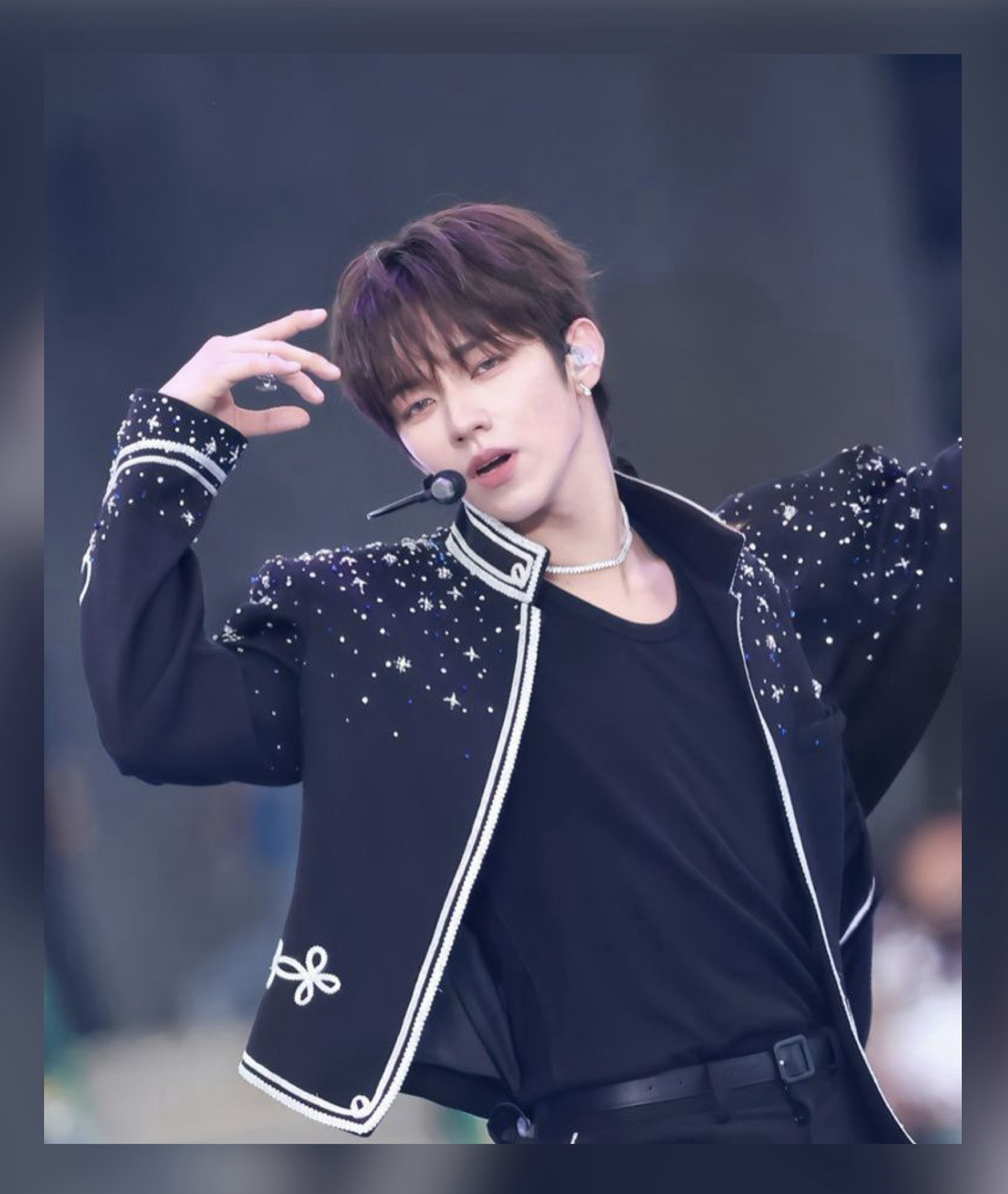 Momen yang diabadikan oleh penggemar JL (AHOF)