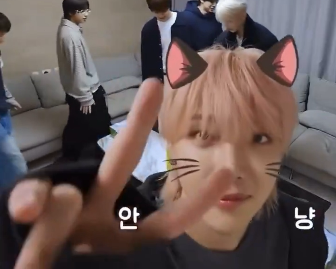 ニコラス (&TEAM)の舞台裏ショット