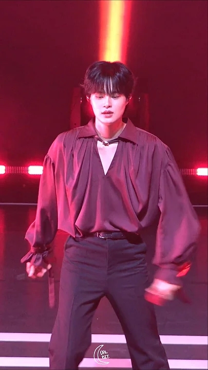 Today's most popular wallpaper in the Lee Daehwi (AB6IX) community