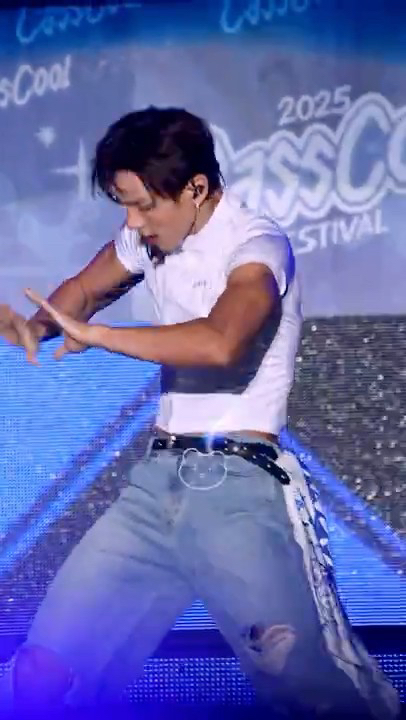 Trending idol content in the community