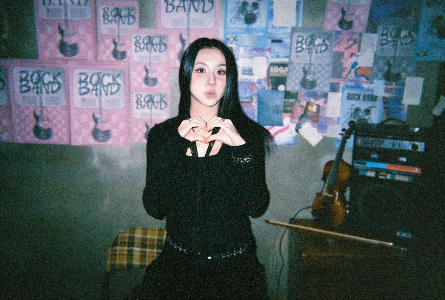 Behind-the-scenes cut of Chaeyoung (TWICE)