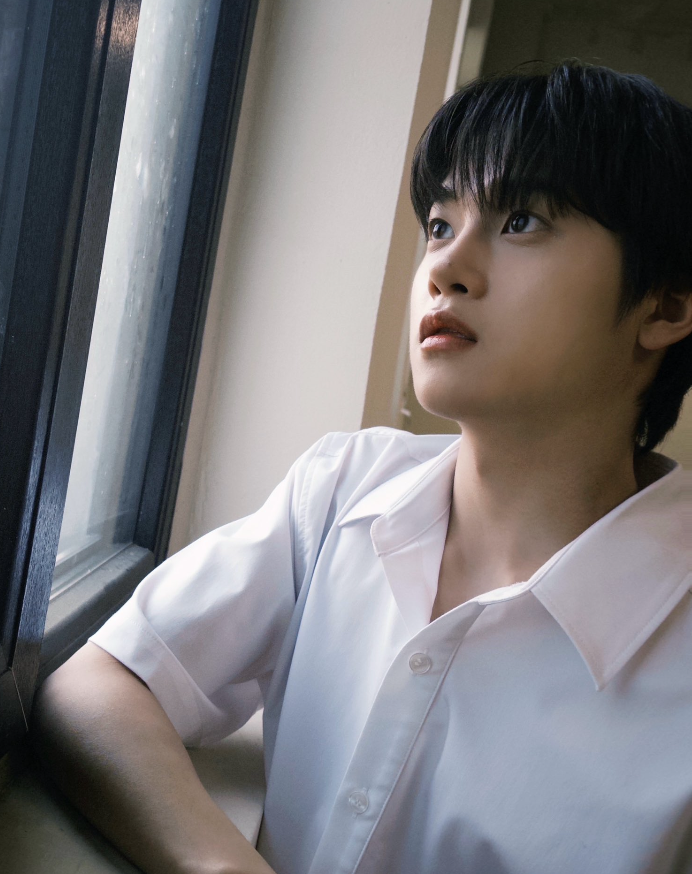 Behind-the-scenes cut of Junmin (Xikers)