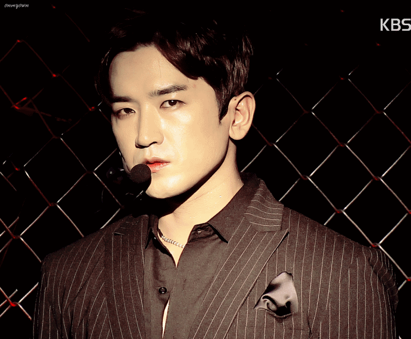 Behind-the-scenes cut of SHINHWA