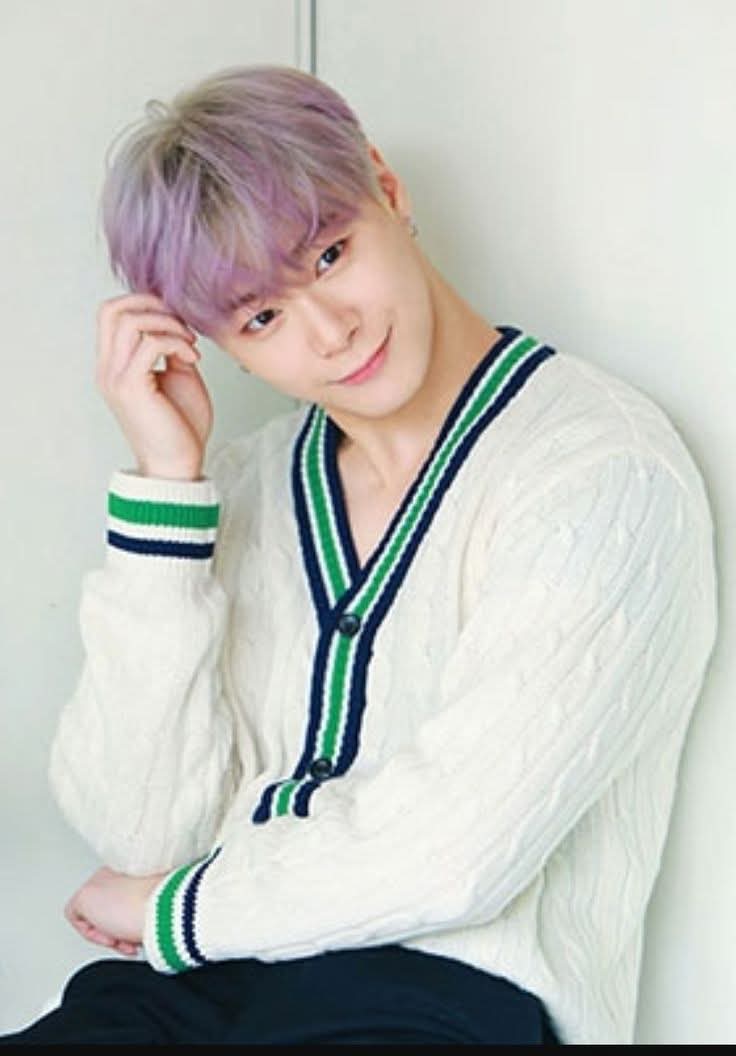 Behind-the-scenes cut of Moonbin (ASTRO)