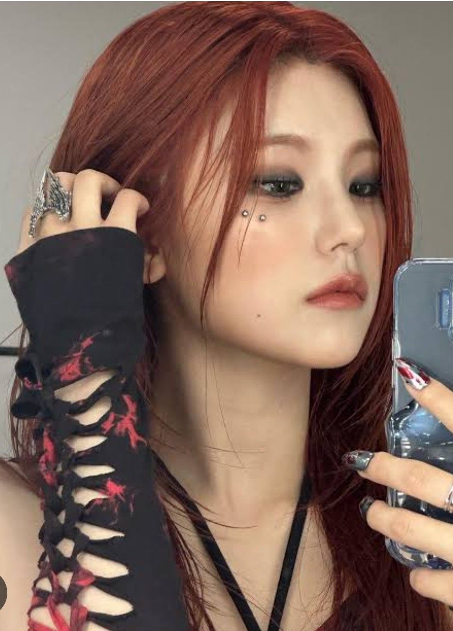 Latest photo of Yeji (ITZY)
