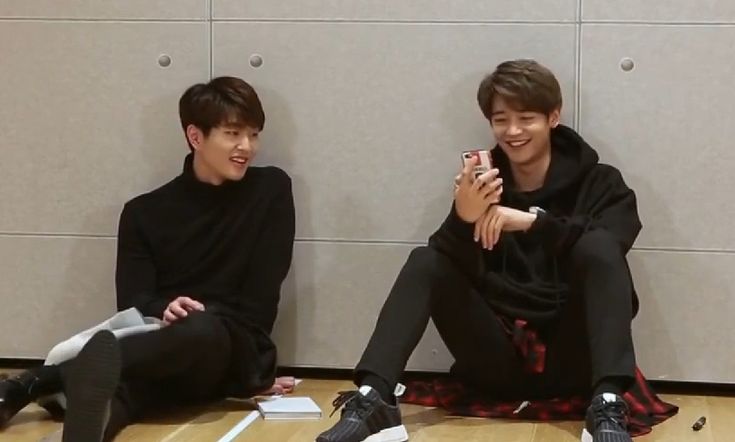 A moment captured by Minho (SHINee)'s fan