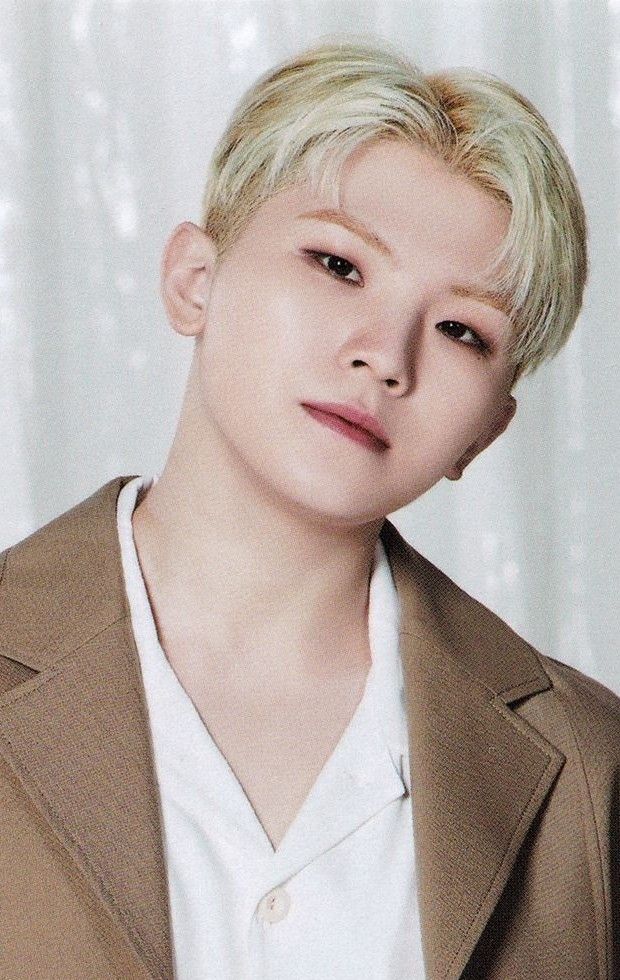 Behind-the-scenes cut of Woozi (SEVENTEEN)