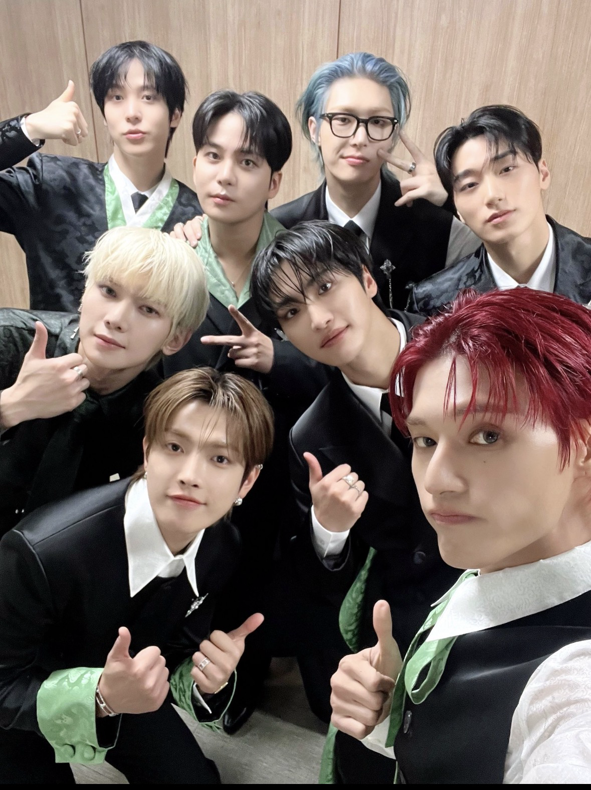 旼琦 (ATEEZ)的最新照片