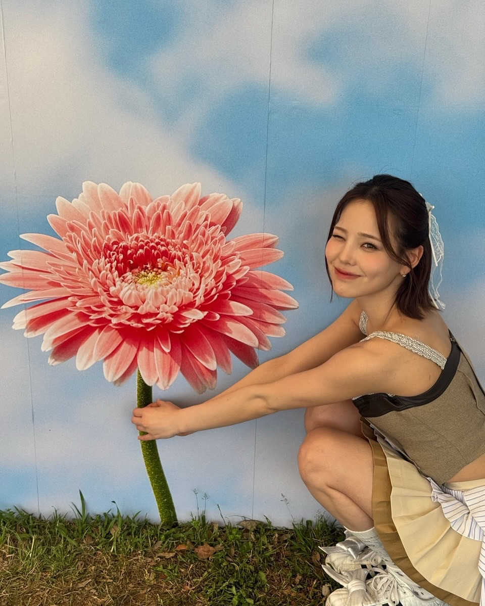 A moment captured by Mako (NiziU)'s fan