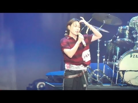 ハ・ソンウンの舞台裏ショット
