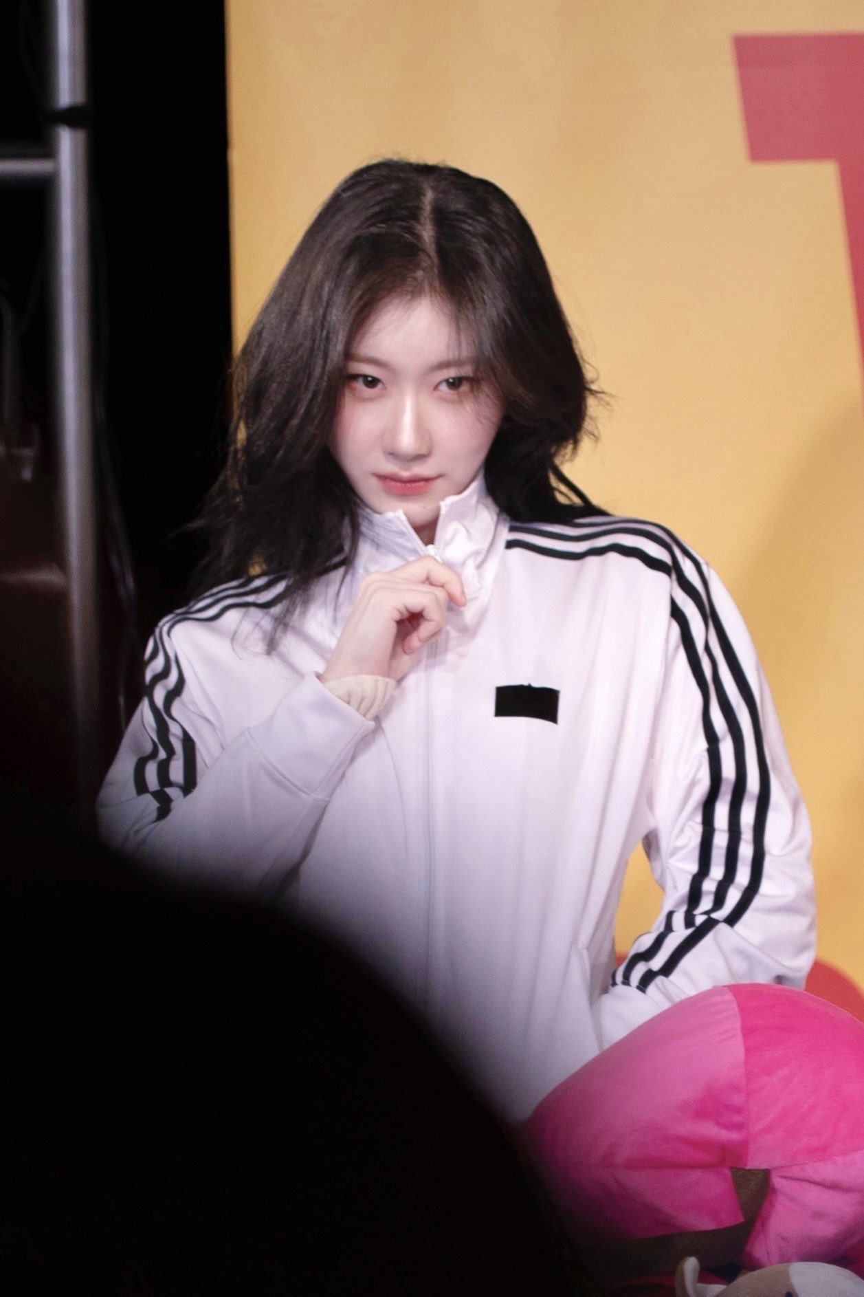 Behind-the-scenes cut of Chaeryeong (ITZY)