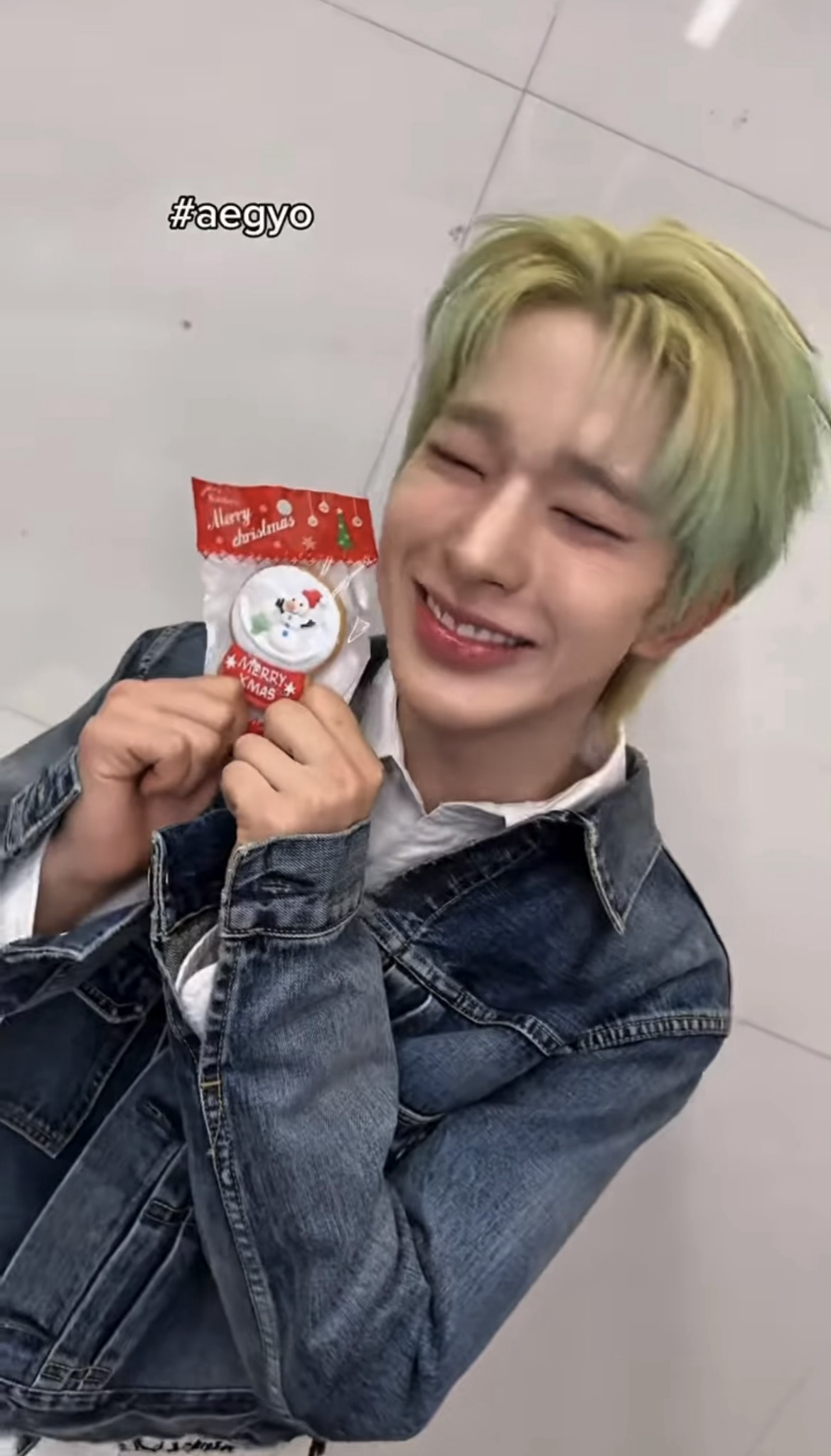 Foto terbaru Tomoya (NEXZ)