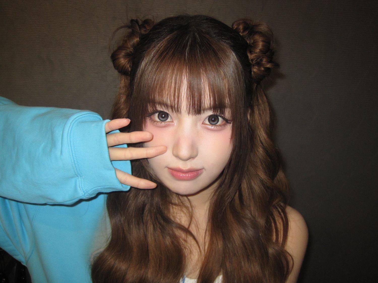 Behind-the-scenes cut of Jiwoo (NMIXX)