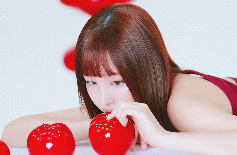 A moment captured by Nayeon (TWICE)'s fan