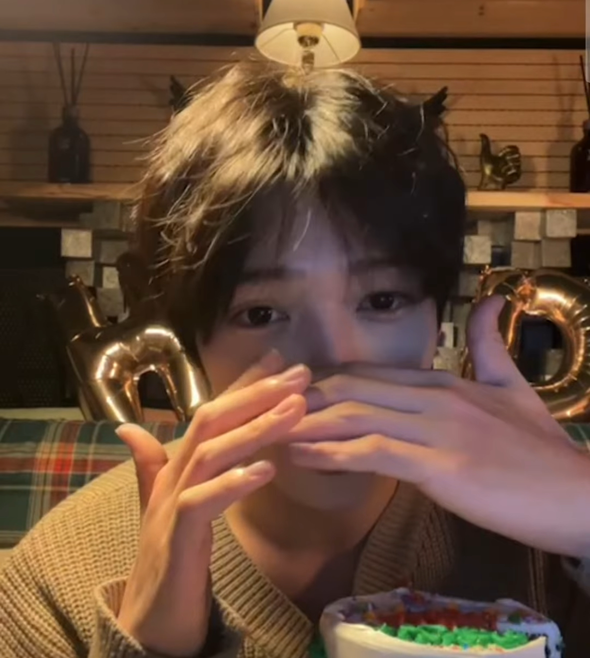 Behind-the-scenes cut of Jang Haneum