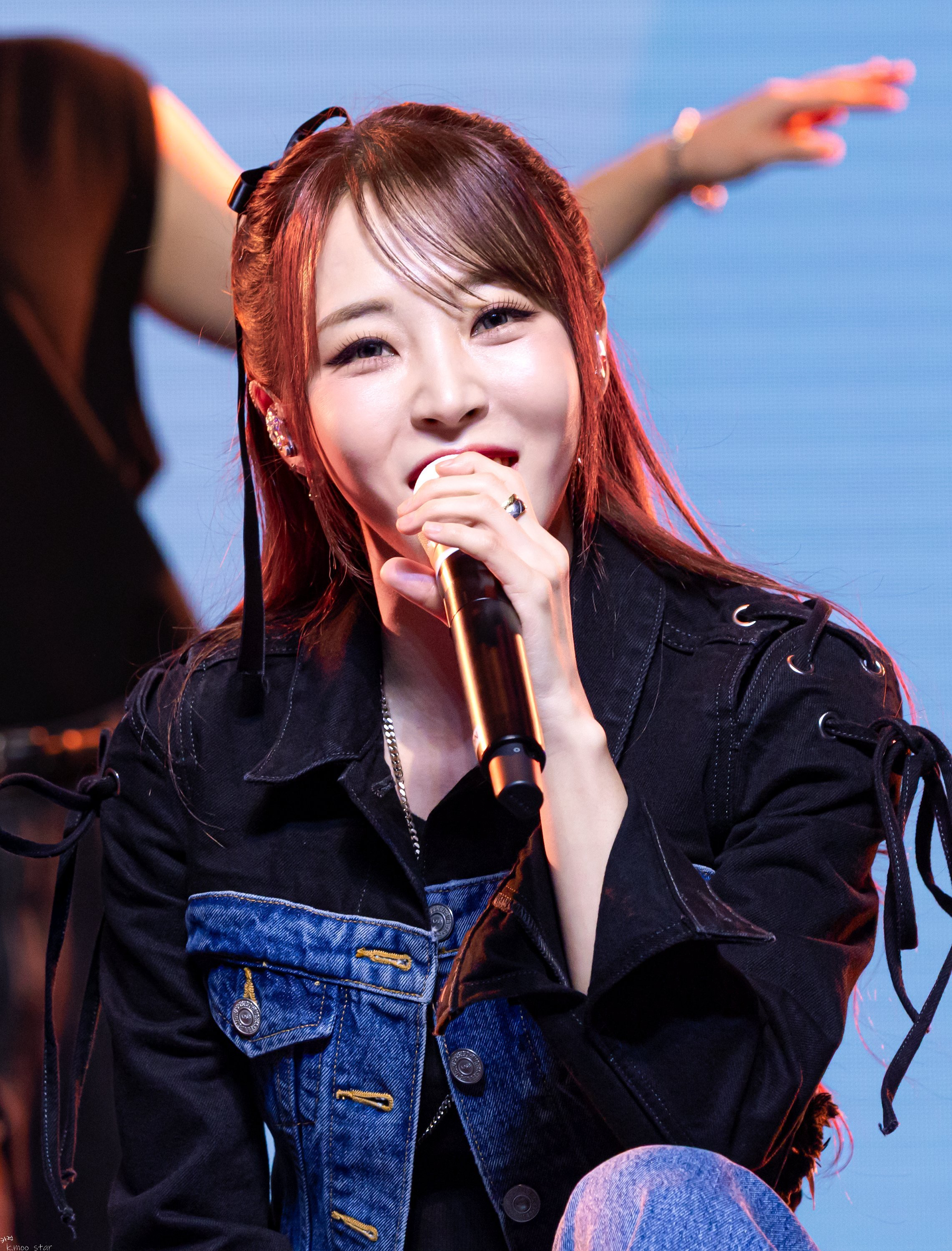 Recent activity shot of Moonbyul (MAMAMOO)