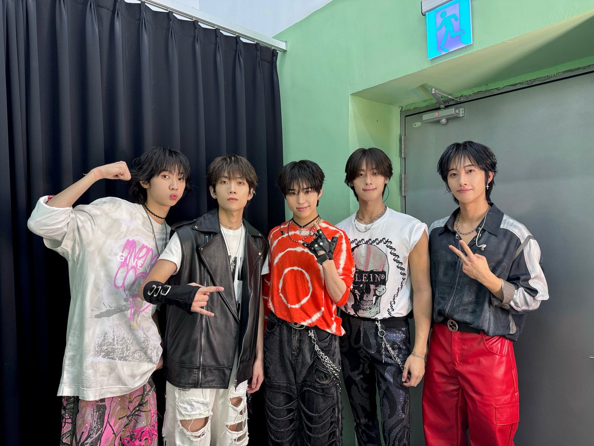 Recent activity shot of Hi-Fi Un!corn