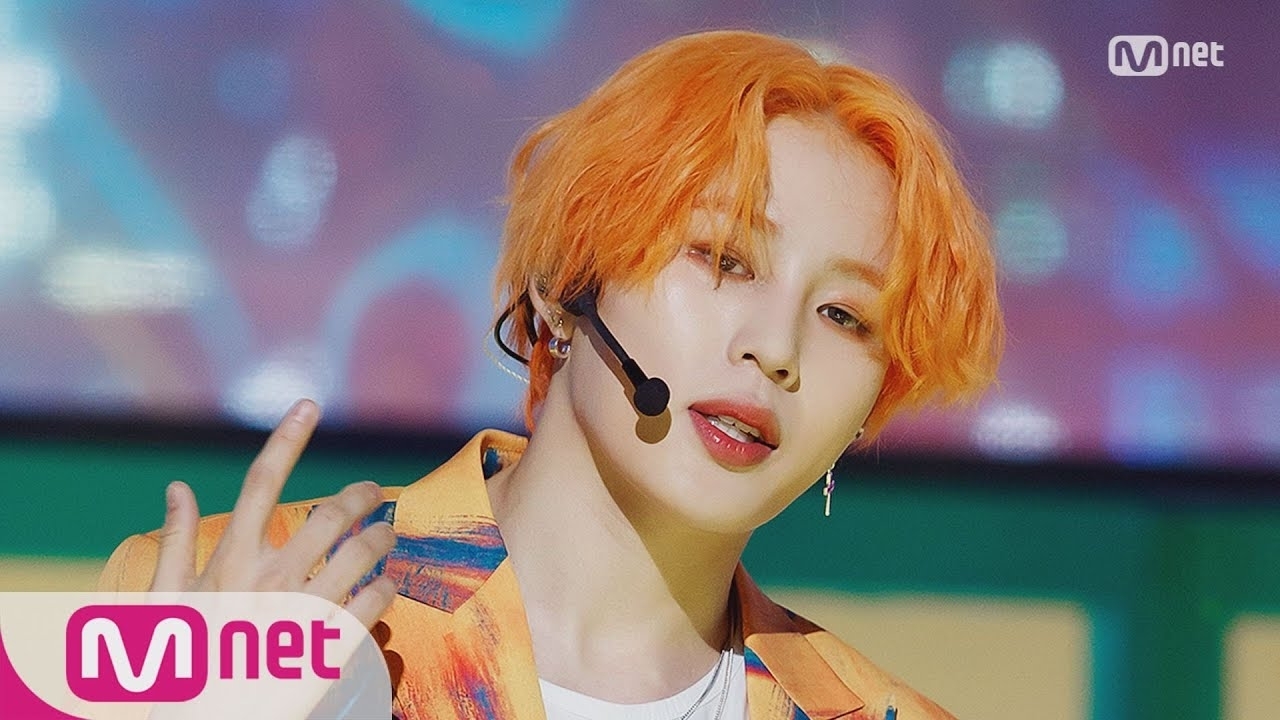 Behind-the-scenes cut of Ha Sungwoon