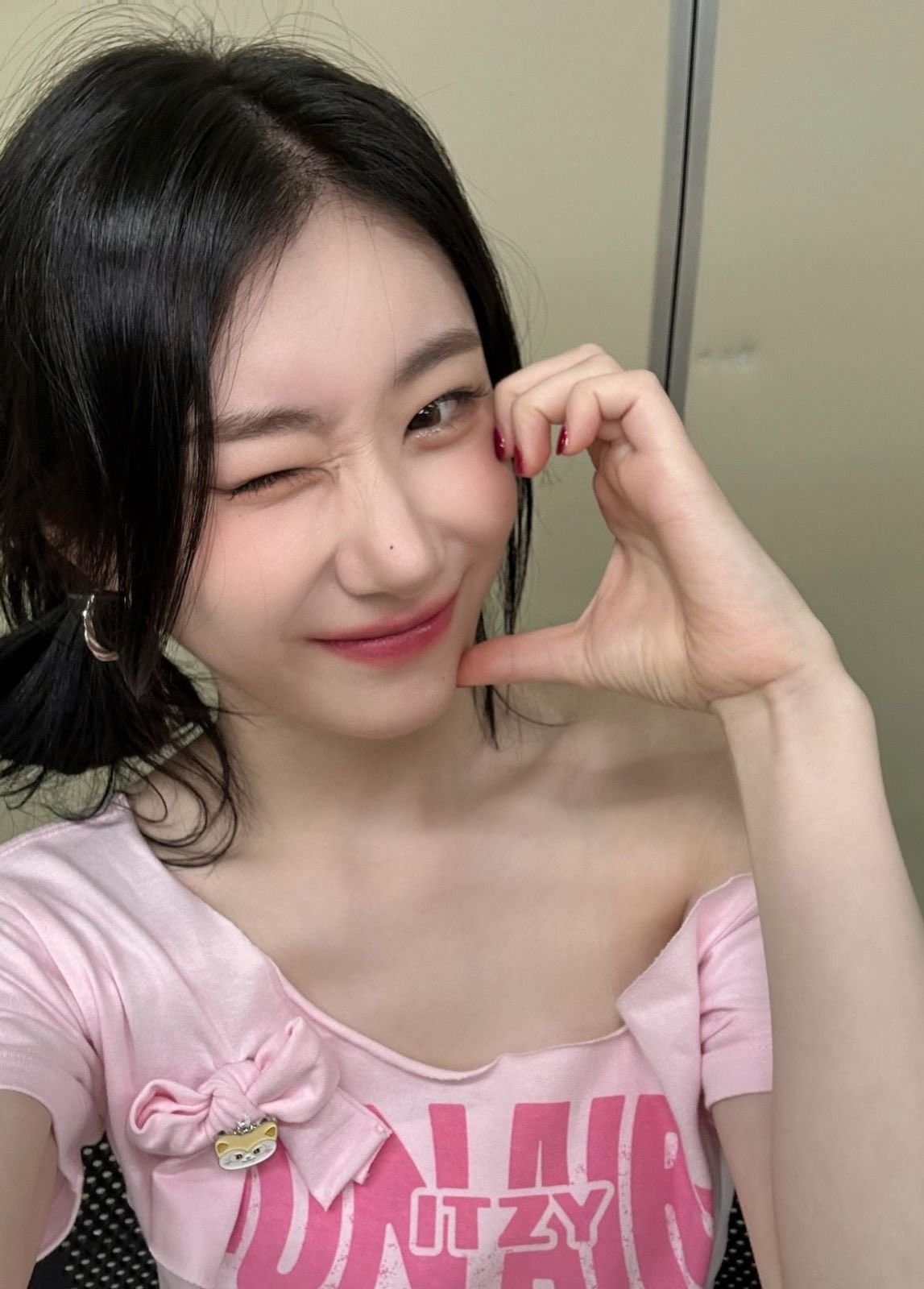 Momen yang diabadikan oleh penggemar Chaeryeong (ITZY)