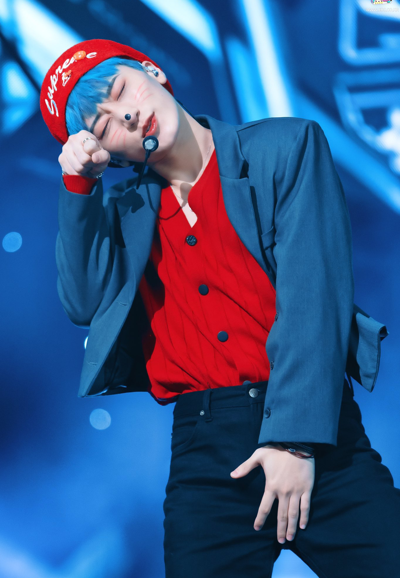 Behind-the-scenes cut of San (ATEEZ)