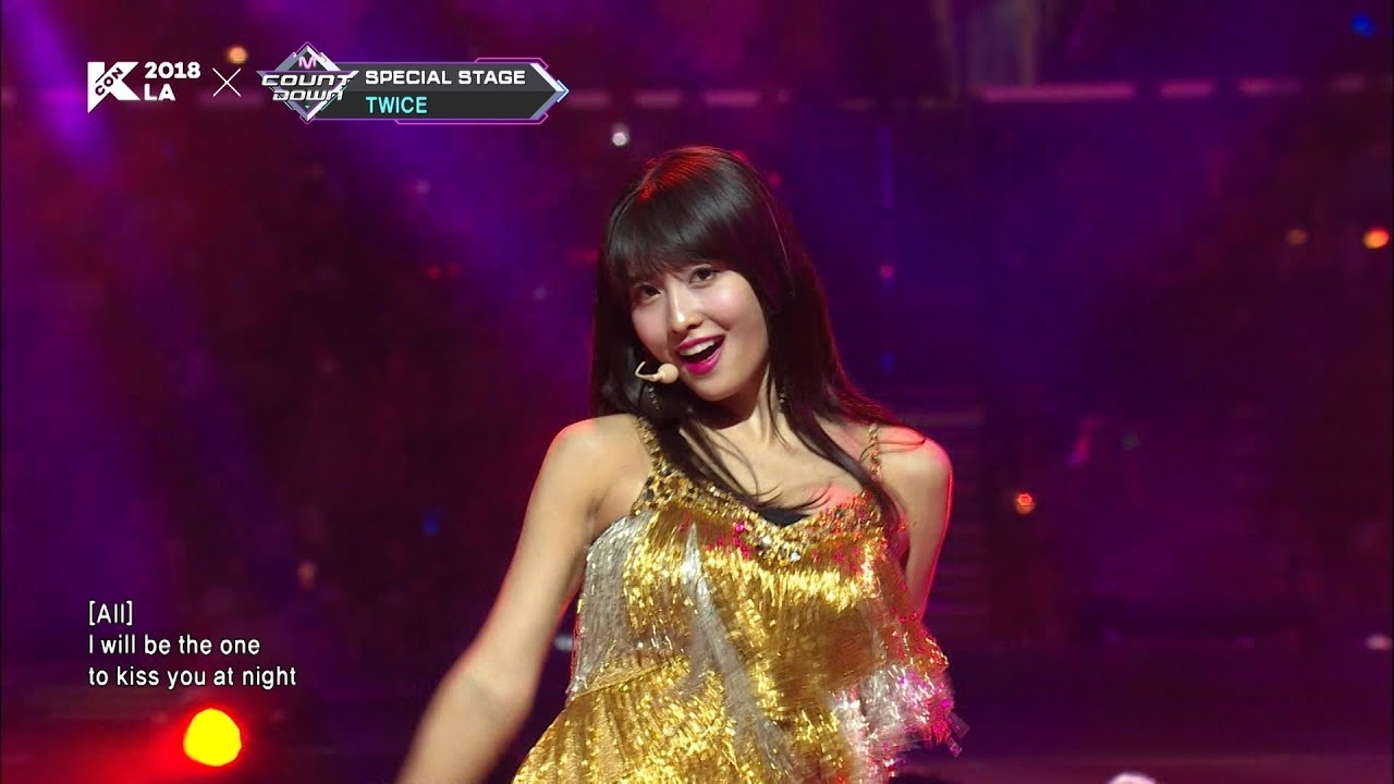A moment captured by Momo (TWICE)'s fan