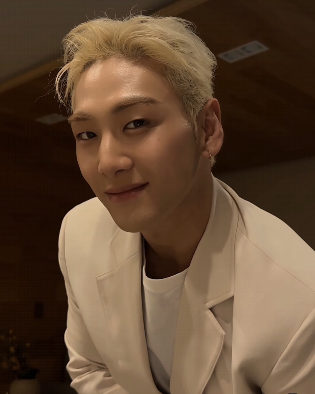 백호 최근 활동샷