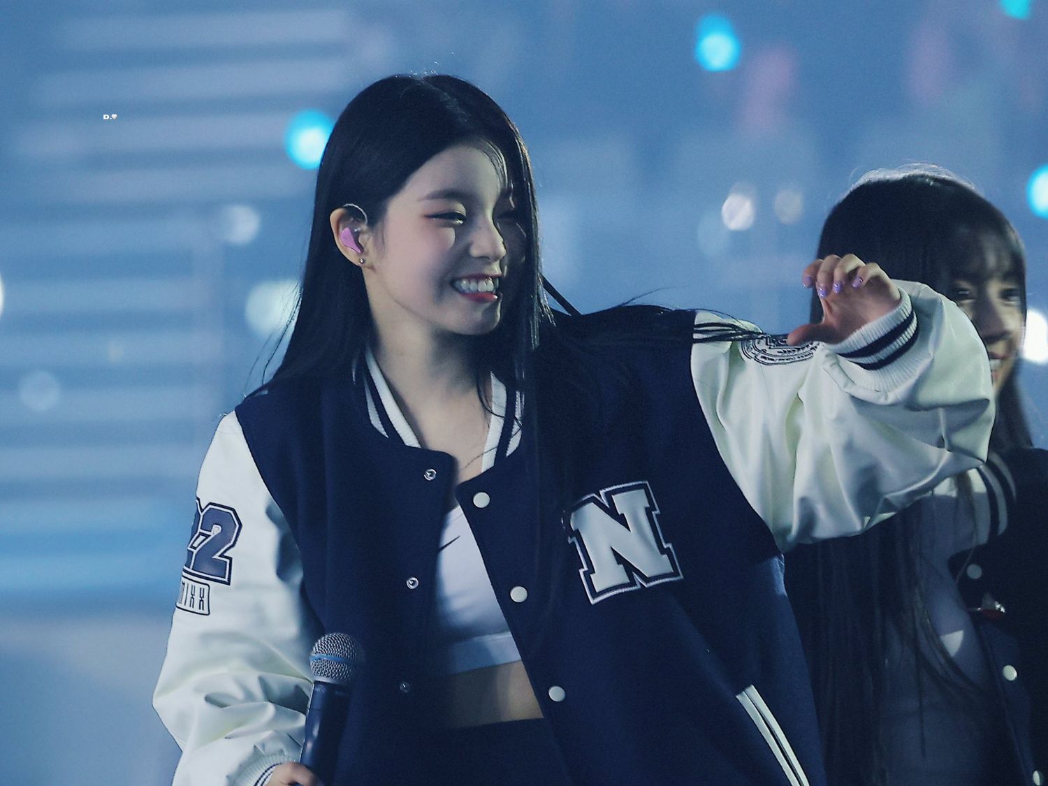 Latest photo of Kyujin (NMIXX)