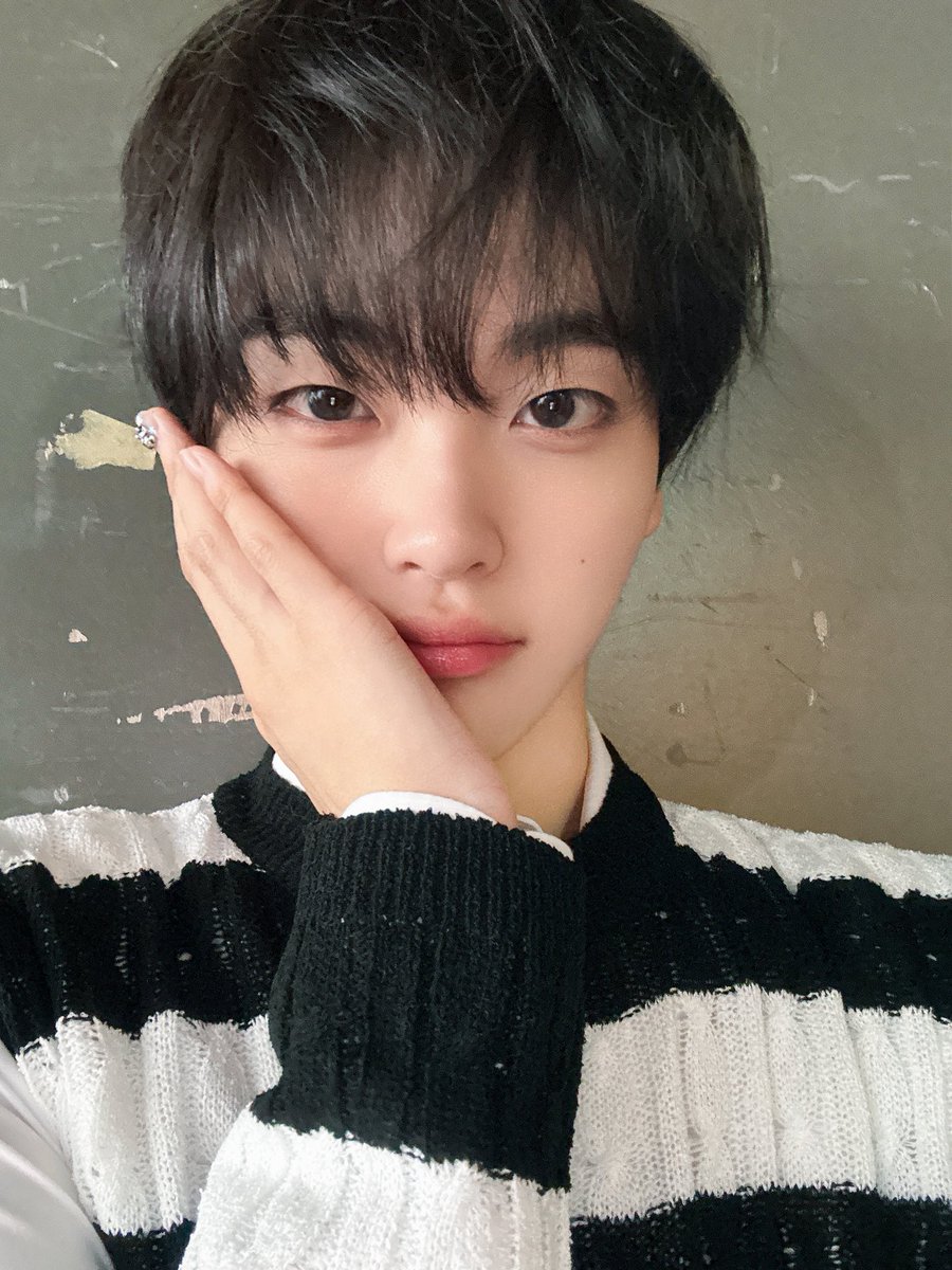 Latest photo of CRAVITY