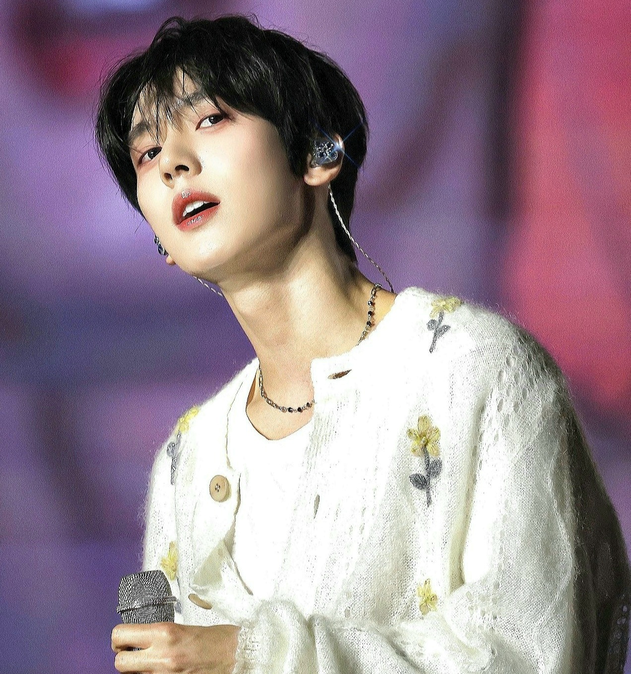 A moment captured by Han Yujin (ZEROBASEONE)'s fan