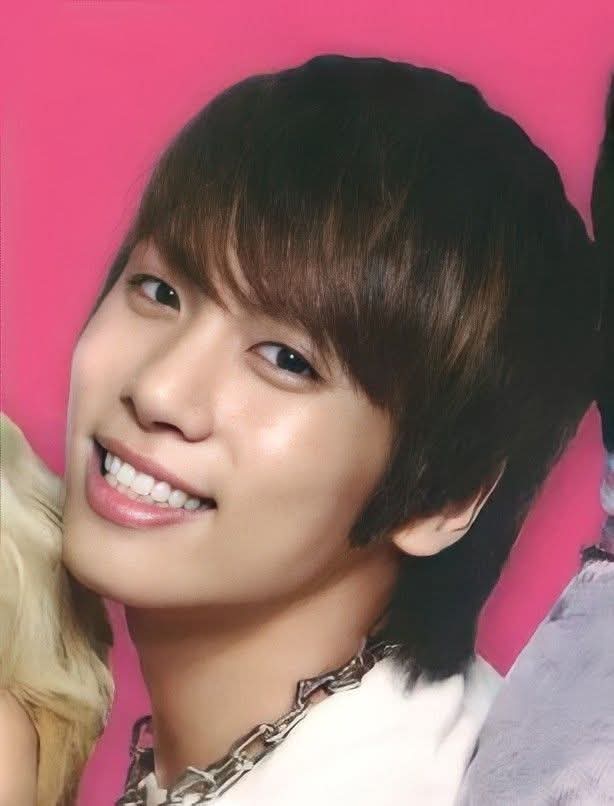 Recent activity shot of Jonghyun (SHINee)