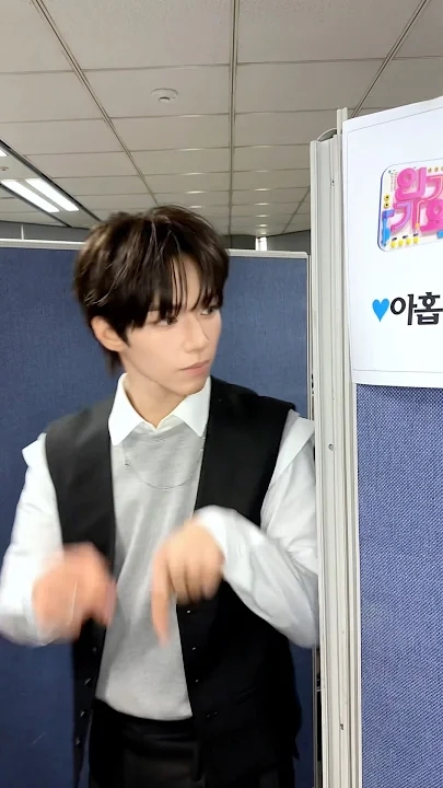 Recent activity shot of JL (AHOF)