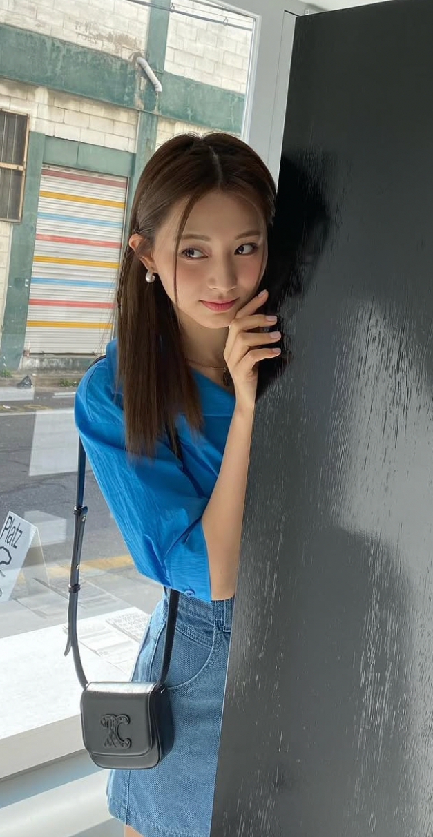 Fandom-recommended wallpaper image of Tzuyu (TWICE)