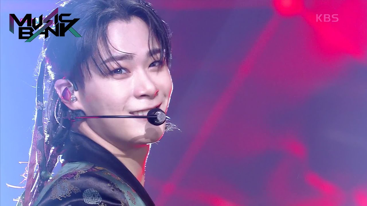Behind-the-scenes cut of Moonbin (ASTRO)