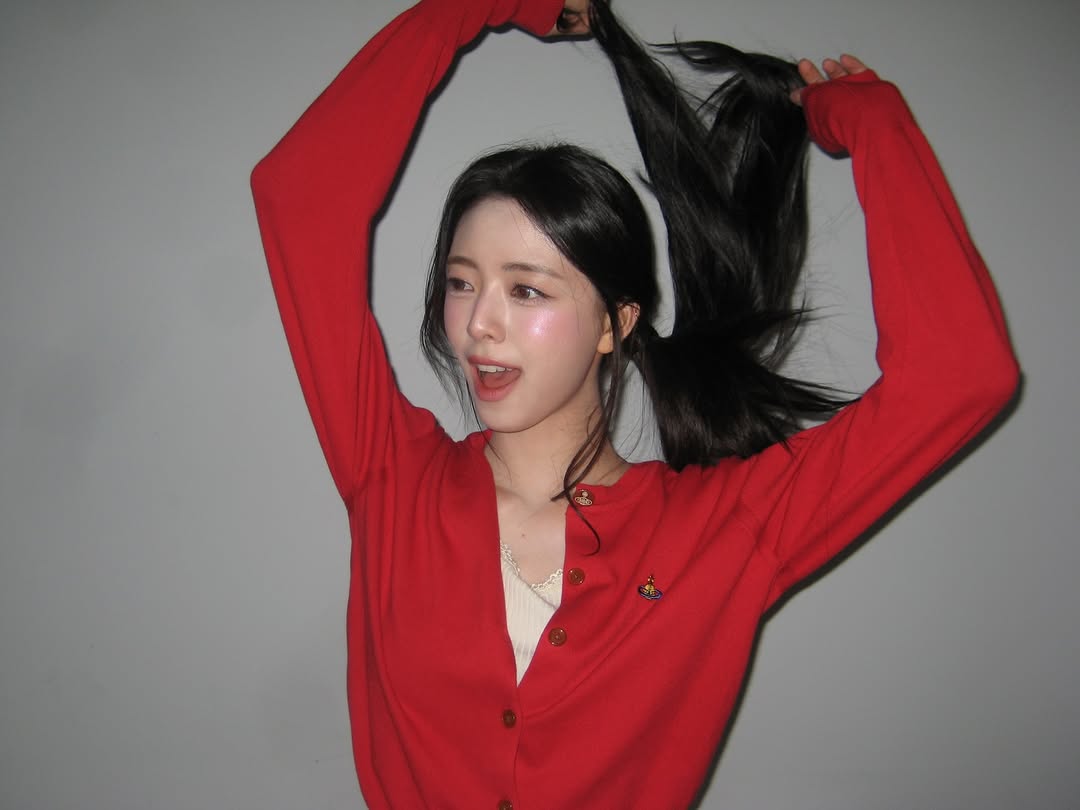 Recent activity shot of Yuna (ITZY)