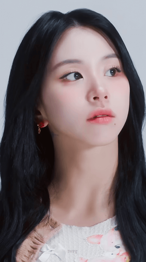 彩瑛 (TWICE)的最新活動照片