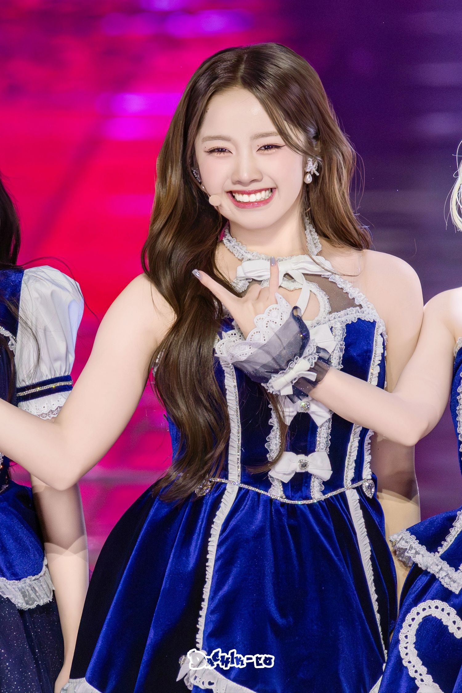 Elisia (UNIS)的最新照片