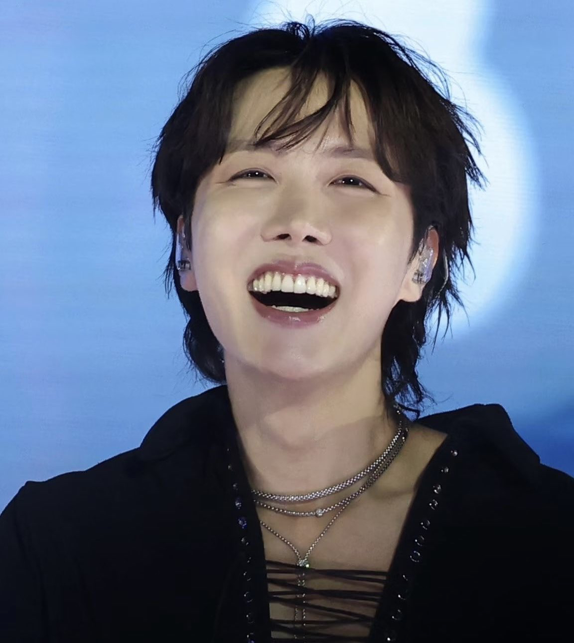 J-hope (防彈少年團)的最新照片